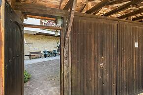 Lovely 5-bed Authentic House in the Arbanasi