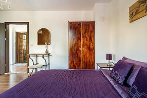 Lovely 5-bed Authentic House in the Arbanasi