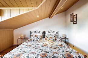 Lovely 5-bed Authentic House in the Arbanasi