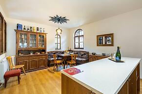 Lovely 5-bed Authentic House in the Arbanasi
