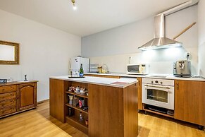 Lovely 5-bed Authentic House in the Arbanasi