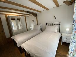 Brundish, Suffolk Barn, 2 Bed Idyllic 6 Acres