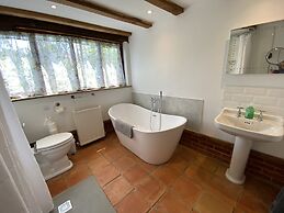 Brundish, Suffolk Barn, 2 Bed Idyllic 6 Acres