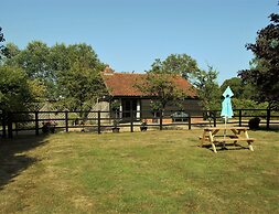Brundish, Suffolk Barn, 2 Bed Idyllic 6 Acres