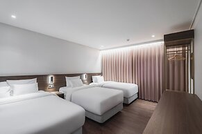 Yaja Hotel Peace Square branch