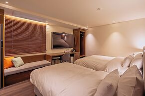 Yaja Hotel Peace Square branch