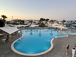 For Sun River Resort