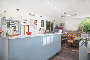 OYO Hotel Calhoun, GA I-75