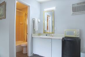 OYO Hotel Calhoun, GA I-75