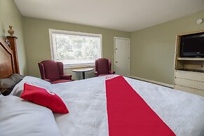 OYO Hotel Calhoun, GA I-75