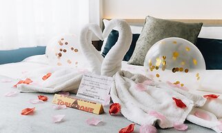 Victoria Hotel, a NuVe Group Collection