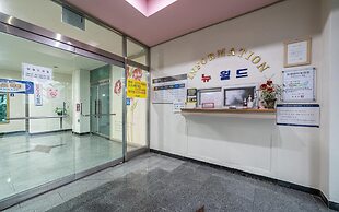 Hoengseong New World Motel