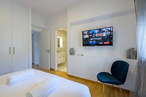 Lush Emerald apt in the heart of Athens