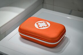 Lush Emerald apt in the heart of Athens