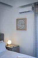 Lush Emerald apt in the heart of Athens