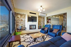 Maritinas Stone House & Apartment On The Beach