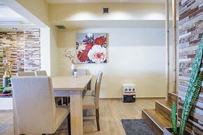 Maritinas Stone House & Apartment On The Beach