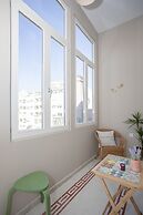 Liiiving - Balcony Design Apartment