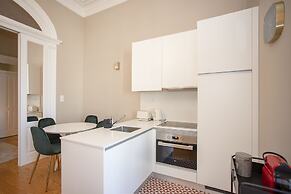 Liiiving - Balcony Design Apartment