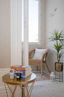 Liiiving - Balcony Design Apartment