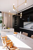 Luxury Penthouse&Private Roof and Pool