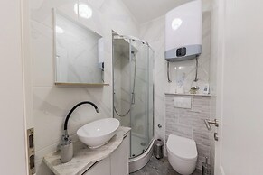 A1 - Spacious apt on the Seafront With Terrace