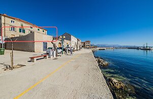 A1 - Spacious apt on the Seafront With Terrace