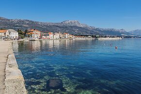 A1 - Spacious apt on the Seafront With Terrace