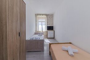 A1 - Spacious apt on the Seafront With Terrace