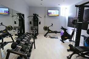 Angel Saranda Palace