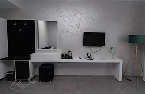 Angel Saranda Palace