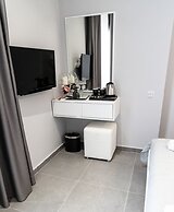 Angel Saranda Palace