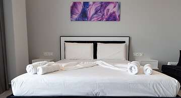 Angel Saranda Palace