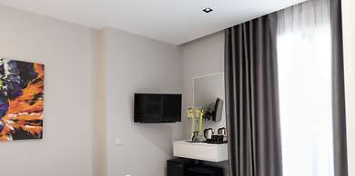 Angel Saranda Palace