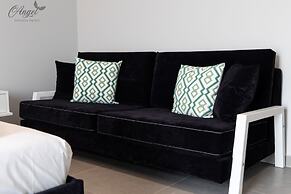 Angel Saranda Palace