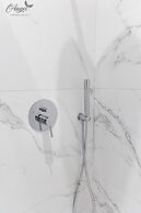 Angel Saranda Palace