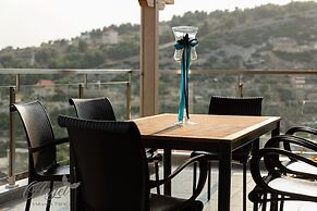 Angel Saranda Palace