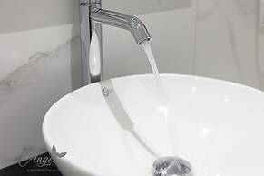 Angel Saranda Palace