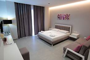 Angel Saranda Palace