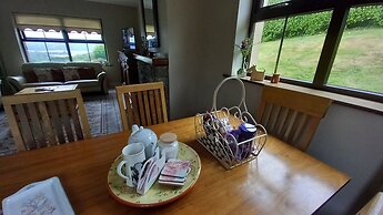 Cuckoo Tree House, Glengarriff, Beara Peninsula