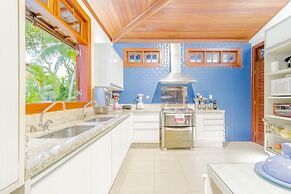 PF41 House 6 Bedrooms 300m from the Sea