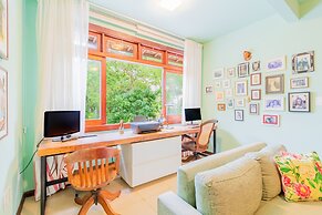 PF41 House 6 Bedrooms 300m from the Sea