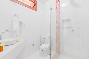 PF41 House 6 Bedrooms 300m from the Sea