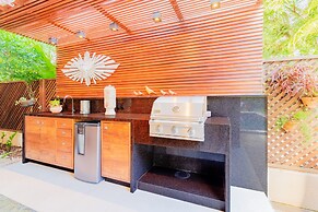 PF41 House 6 Bedrooms 300m from the Sea