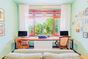 PF41 House 6 Bedrooms 300m from the Sea