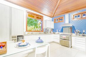 PF41 House 6 Bedrooms 300m from the Sea