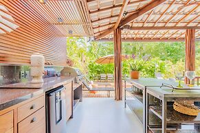 PF41 House 6 Bedrooms 300m from the Sea