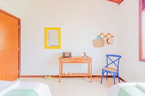 PF41 House 6 Bedrooms 300m from the Sea