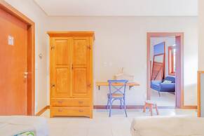 PF41 House 6 Bedrooms 300m from the Sea