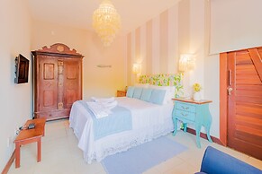 PF41 House 6 Bedrooms 300m from the Sea